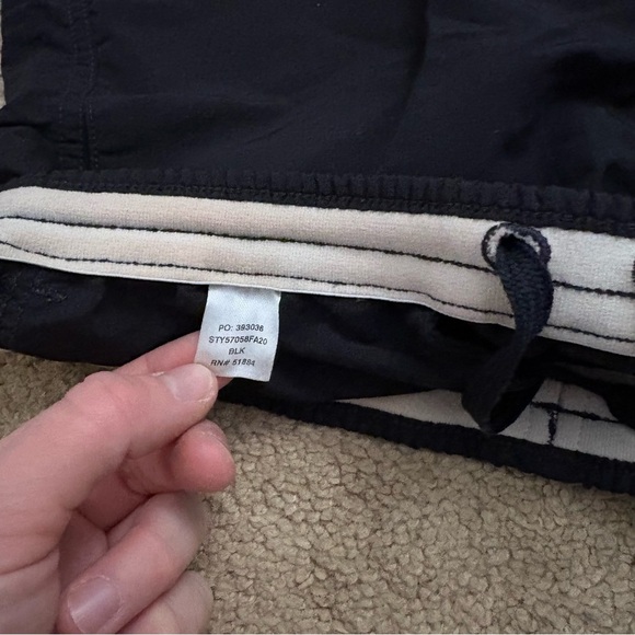 Patagonia Women’s Baggies Black Athletic Shorts Size Small Tie String Waist - Picture 4 of 8